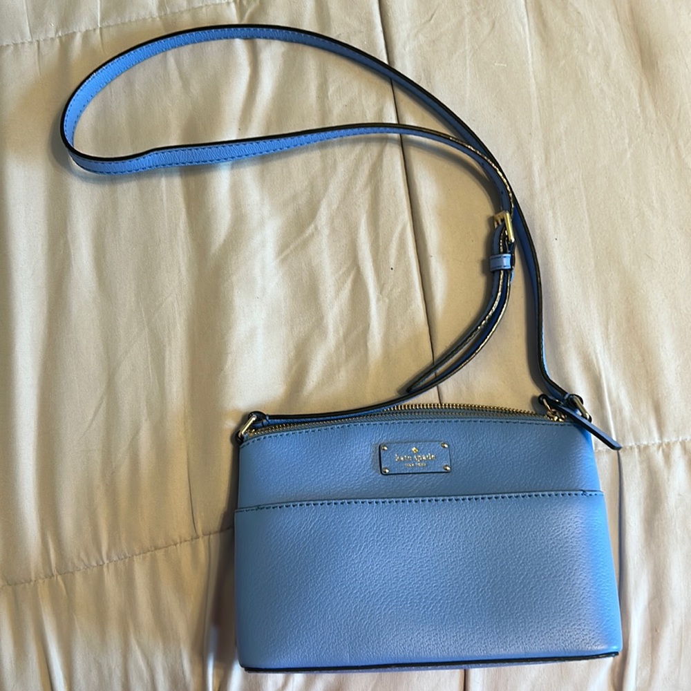 Kate spade over the shoulder small satchel leather bag j183